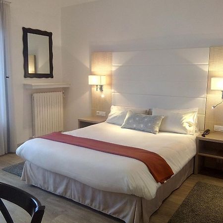 Hotel Uhainak 앙다이 외부 사진