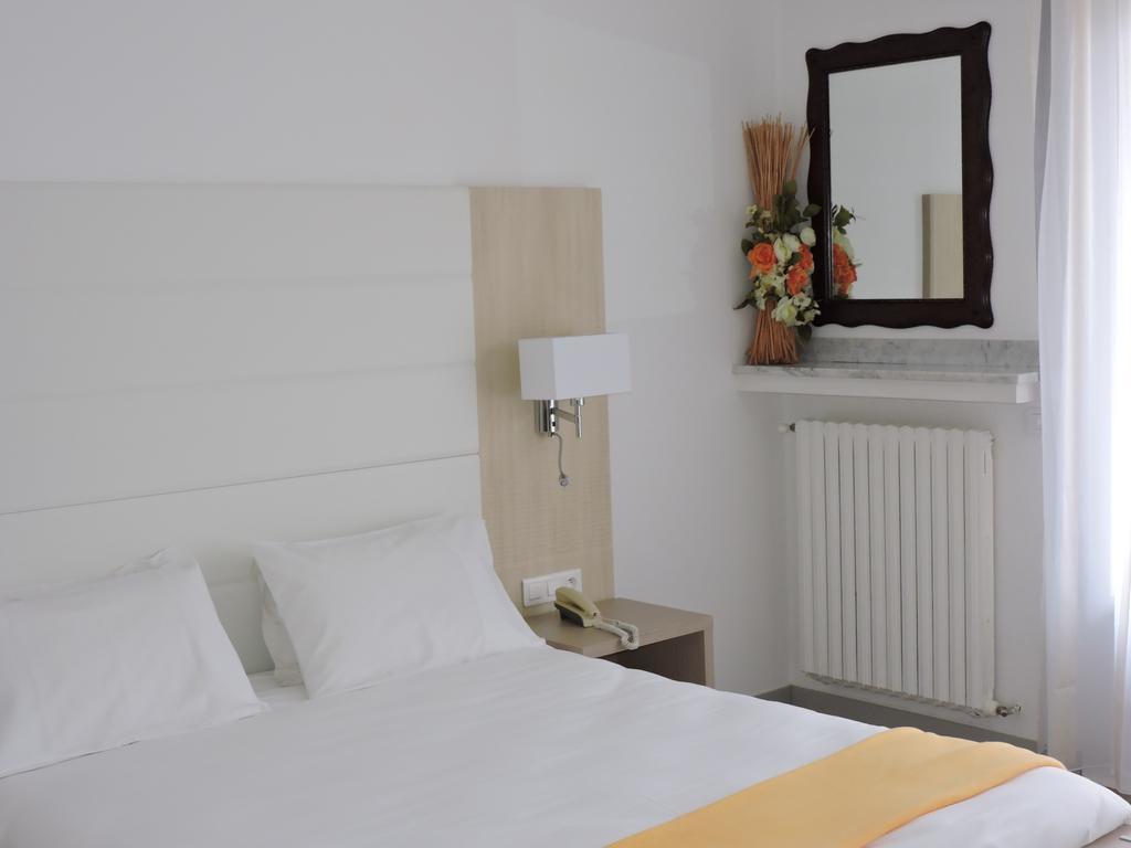 Hotel Uhainak 앙다이 외부 사진